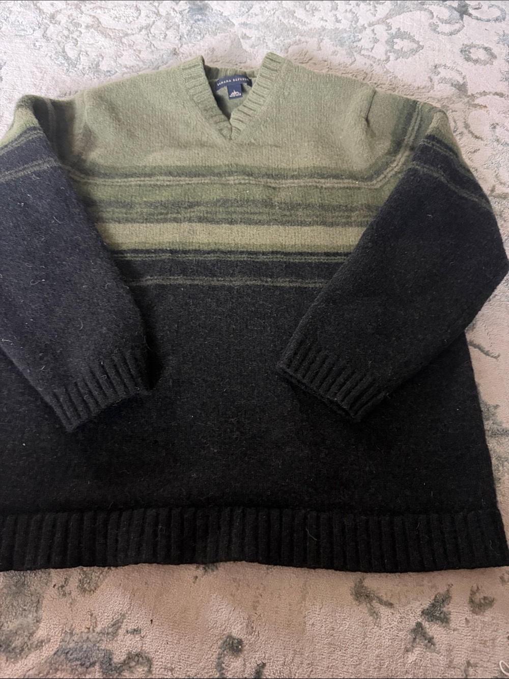 Banana Republic Men's V-Neck Striped Sweater in Olive & Black. Felted!